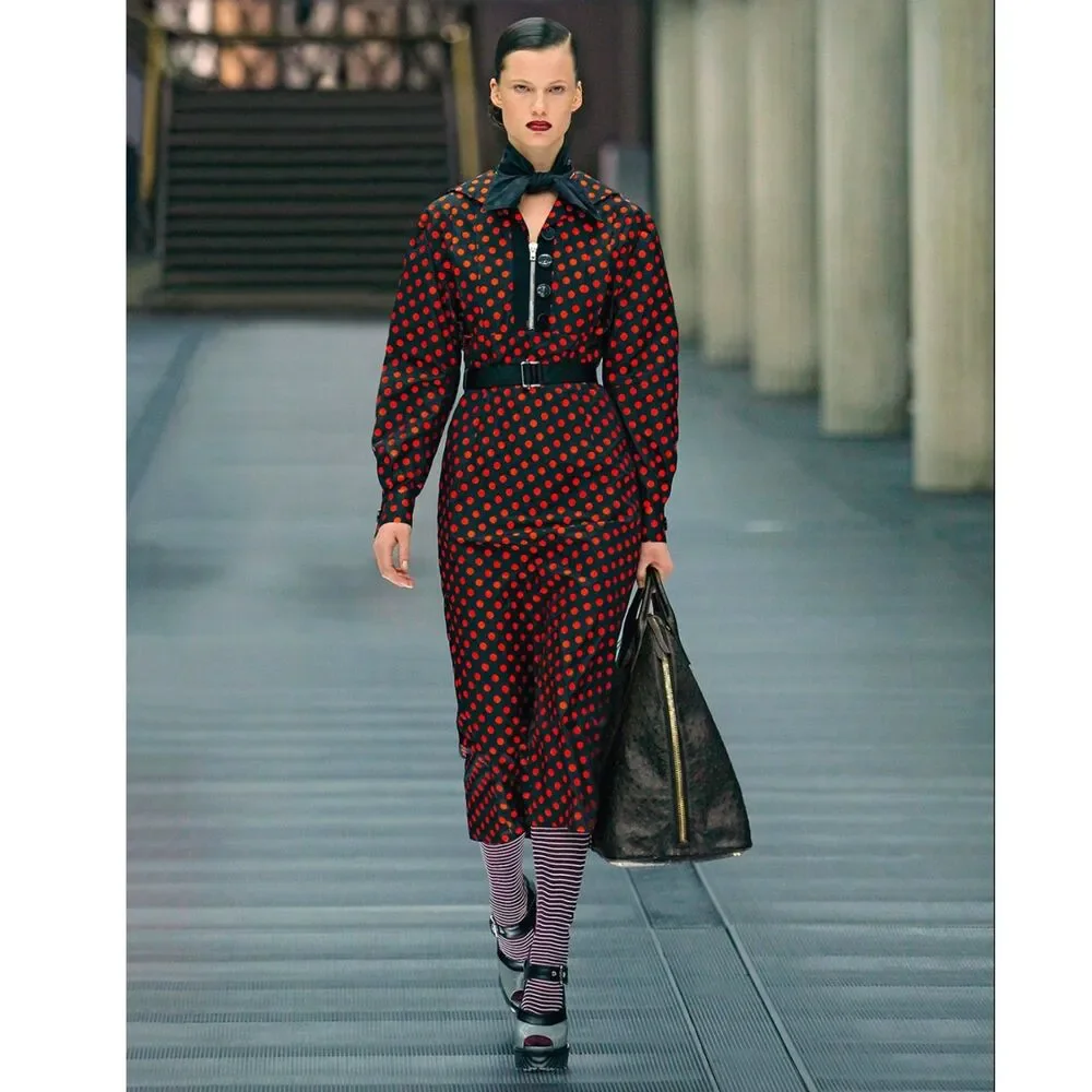 Miu Miu Fall 13 Runway Platform Heels Women 40 Gray Black Patent Mary Jane Shoes